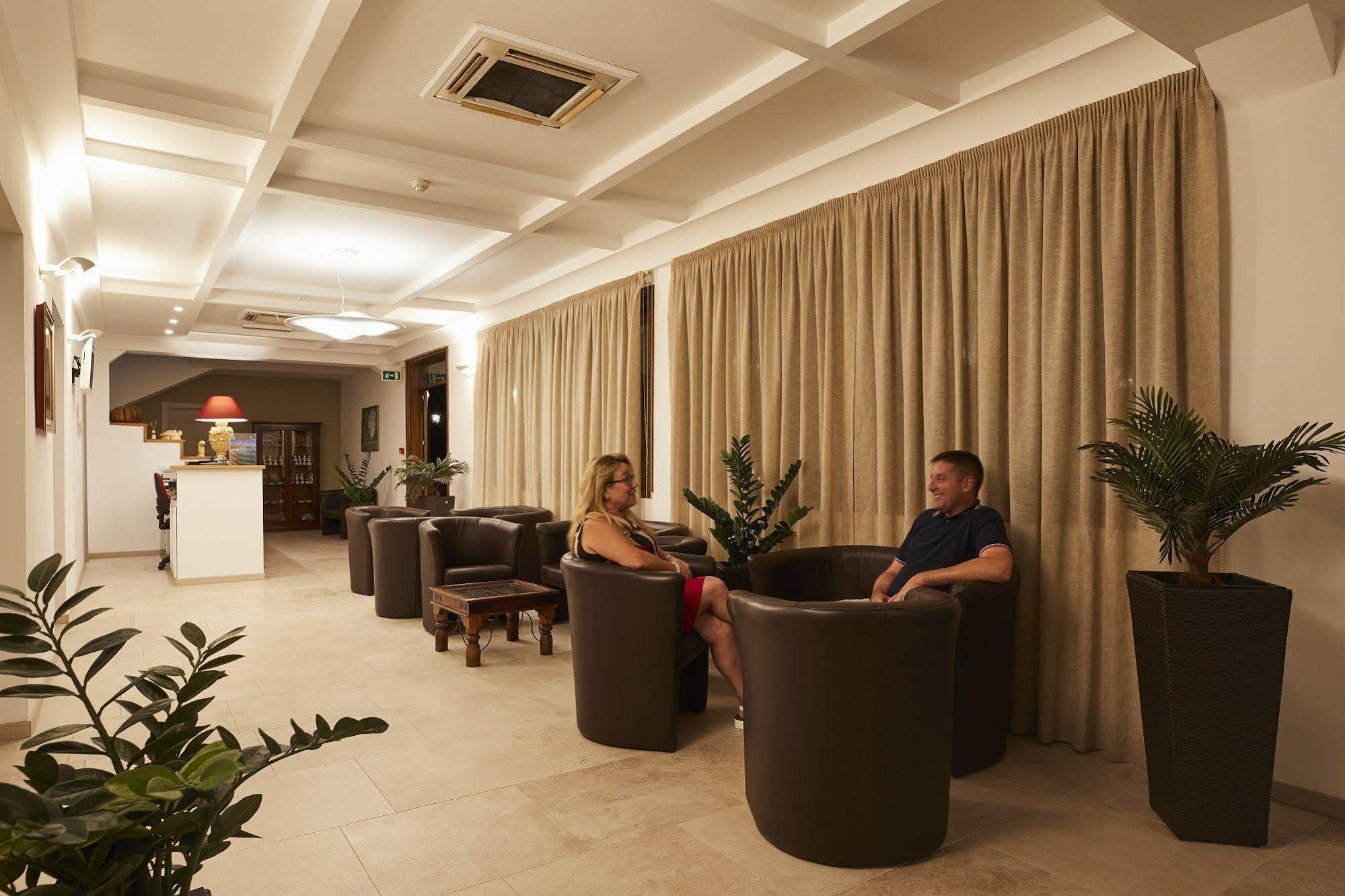 למפדוזה Alba D'Amore Hotel & Spa מראה חיצוני תמונה